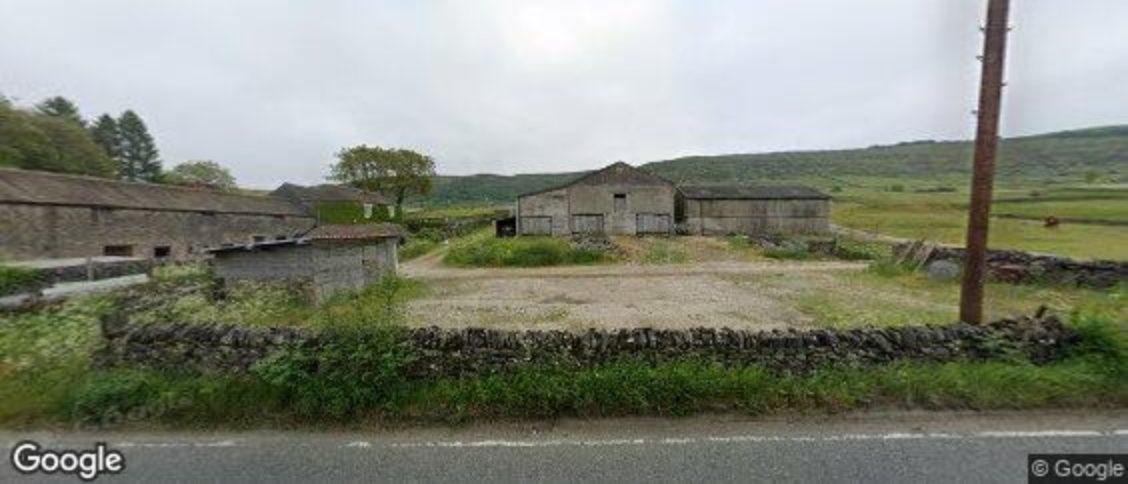 Hazlebadge in Hope Valley